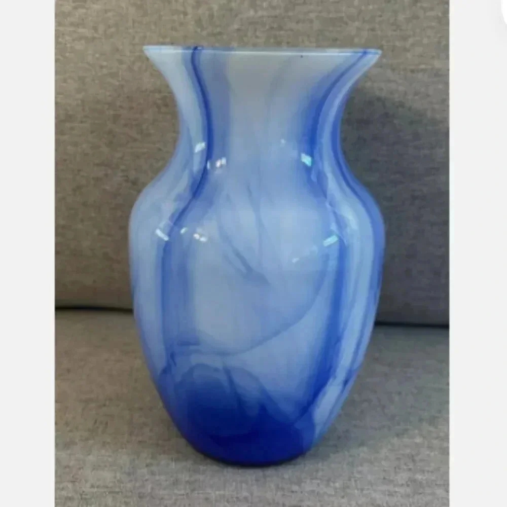 Blue & White Swirl Indiana Crystal 8